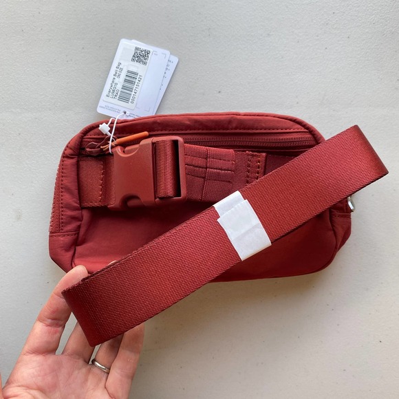 NWT Lululemon Everywhere Belt Bag 1L Terra Orange Fall Limited Color - Picture 3 of 11